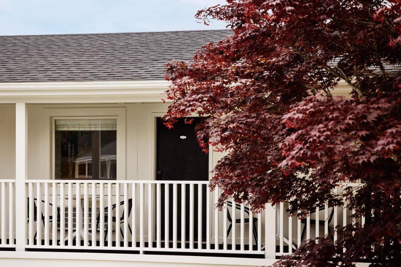 Bluebird Parker Beach Lodge South Yarmouth Exterior photo